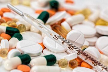 Avertismentul medicilor privind pastilele banale din farmacii care pot deveni toxice sau își pierd efectul din cauza caniculei