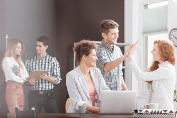 La ce facultate să dai admiterea, dacă vrei un salariu peste medie după absolvire: „Consecințele unei alegeri proaste pot dura 20 de ani”