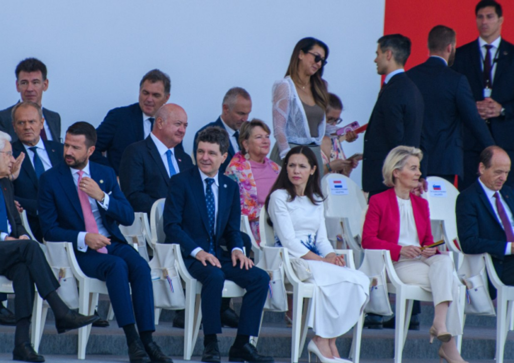 Nicușor Dan și-a încheiat vizita la Paris și merge la Kiev pentru Summitul Ucraina – Europa de Sud-Est: „România este un partener activ şi de încredere”