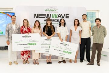 Fundația Bog’Art a premiat trei studenți care au creat, pentru NEW WAVE Art Prize, lucrări de artă inspirate de evoluția AI
