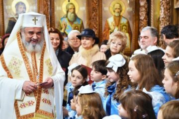 De anul viitor, elevii ar putea fi puși să meargă la biserică pentru a fi evaluați la Religie. Expert: „O sursă generatoare de inechitate”