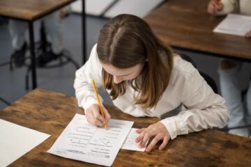 Proba scrisă la Titularizare 2026. Ce trebuie să știe candidații înainte de examen