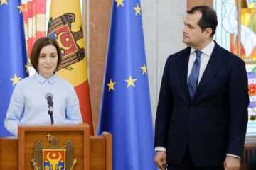 Ilie Bolojan l-a felicitat pe noul premier al Republicii Moldova, Vasile Tofan