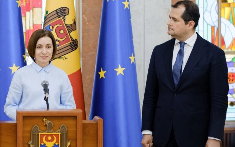 Ilie Bolojan l-a felicitat pe noul premier al Republicii Moldova, Vasile Tofan