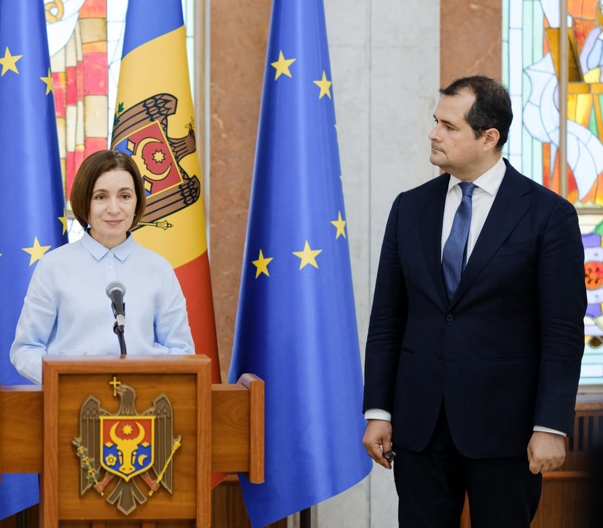Ilie Bolojan l-a felicitat pe noul premier al Republicii Moldova, Vasile Tofan