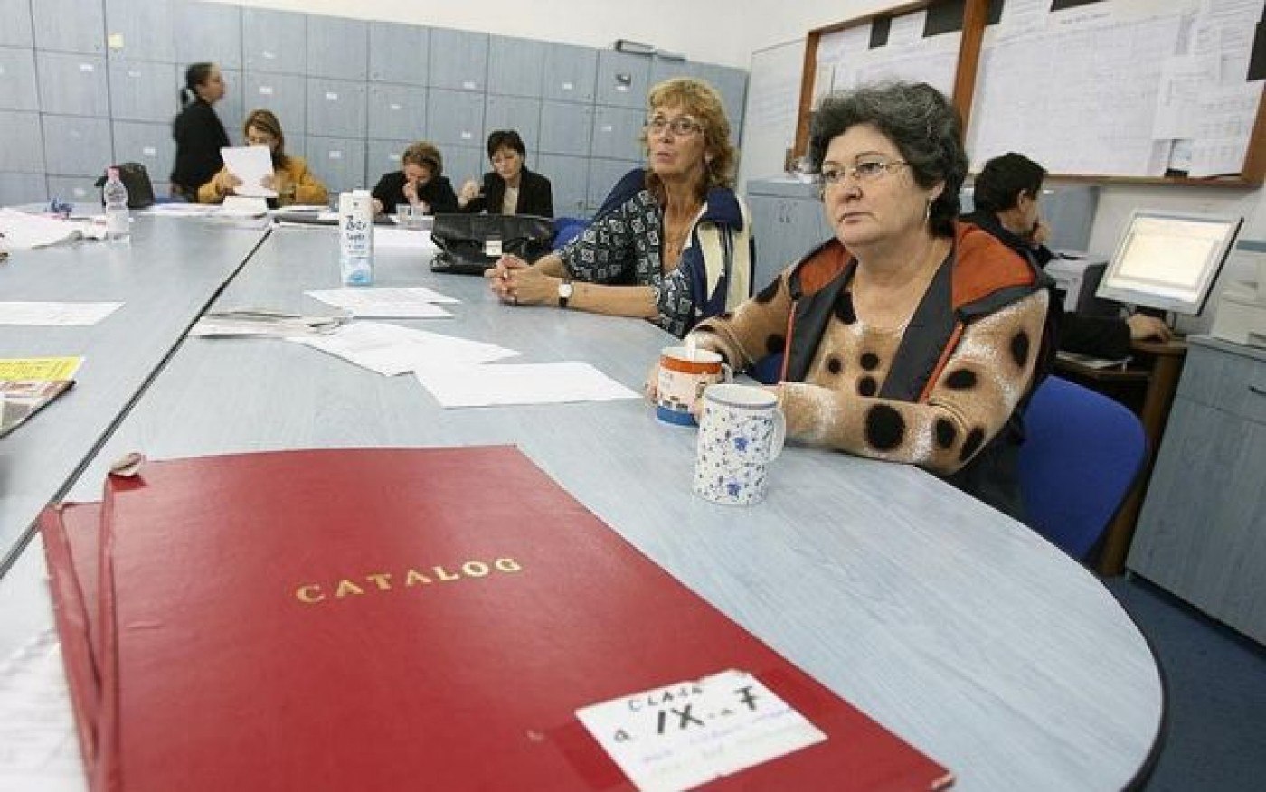 Cine predă, de fapt, în școlile din România? Adevăruri și mituri despre profesorii titulari și suplinitori