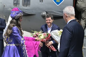 Nicușor Dan a ajuns la Summitul NATO de la Ankara, la bordul unui Spartan