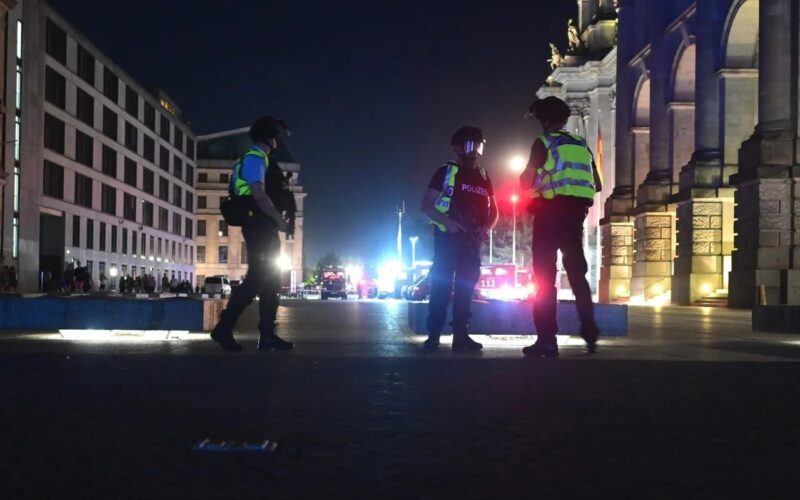 Parada Pride, anulată după ce un vehicul a intrat în mulțime