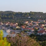 O țară din Europa dă 1.000.000 de euro pentru tinerii care aleg viața la sat. Statul le plătește cumpărarea și renovarea locuinței