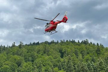 Polițiștii au deschis dosar penal după tragedia din Bucegi. O femeie a murit, iar trei alpiniști au ajuns la spital
