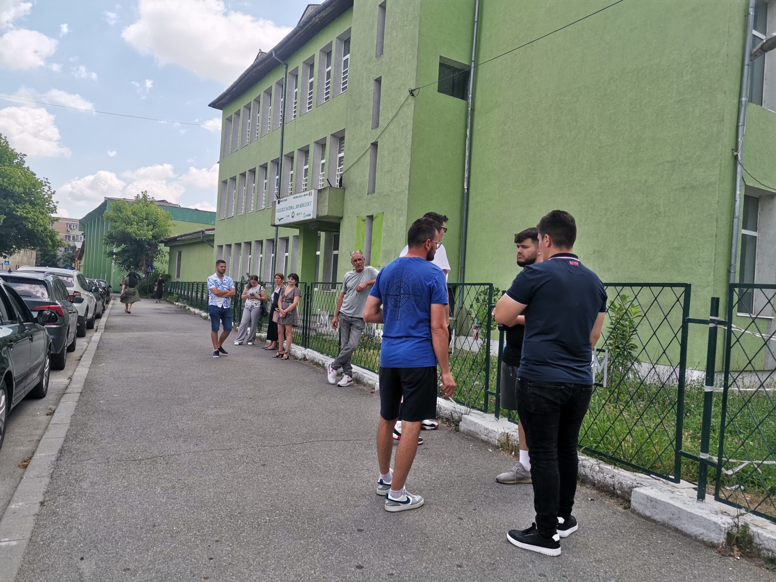 „Ne batem pe locuri care nu există”. Drama profesorilor care dau Titularizarea an de an doar ca să rămână suplinitori