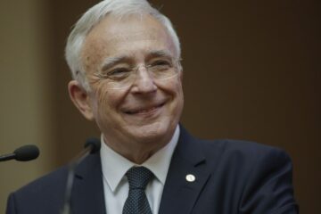 Mugur Isărescu, apel la partidele din fosta coaliție de guvernare. „Fiecare trebuie să facă concesii”
