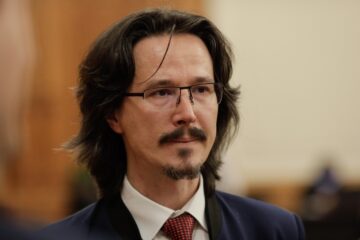 Cristi Dănileț, după motivarea CCR privind „amendamentul Fritz”: „Legaleza a fost deja depășită. Eu cred că e scris în limba dacă”
