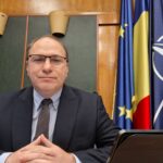 Cum justifică ministrul Educației tăierea burselor pentru elevi în vacanțe: „Confundăm bursa cu alocația”