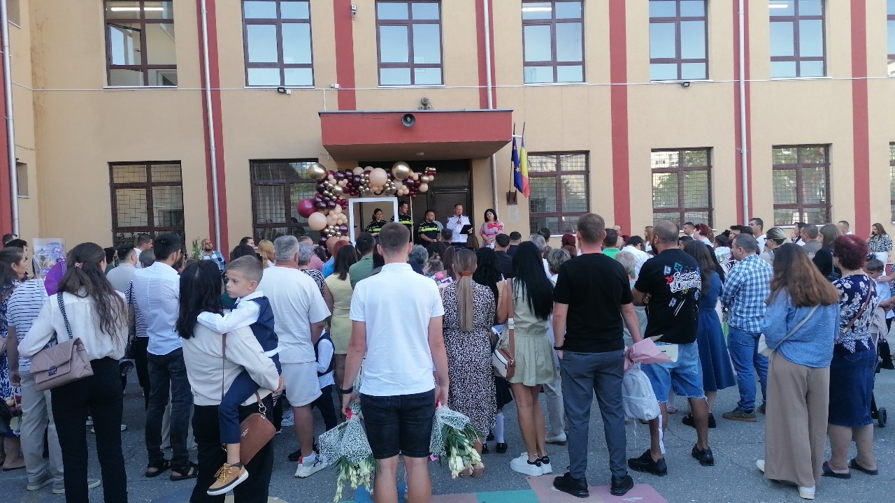 Haos în București cu programul „Școala după Școală”. În unele sectoare, copiii ar putea începe abia după 14 septembrie