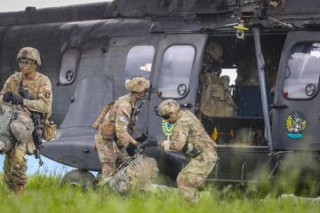 România își dorește o prezență militară permanentă a SUA. Discuții la MApN cu o delegație a Congresului SUA