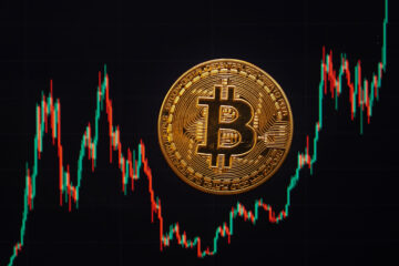 Bitcoin explodează și are cel mai mare salt din ultimii ani. De ce analiștii spun că raliul nu s-a terminat