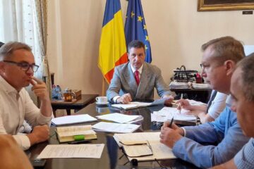 Fermierii pot cere bani de la stat din 1 septembrie. Ce sume primesc crescătorii de porci și bovine