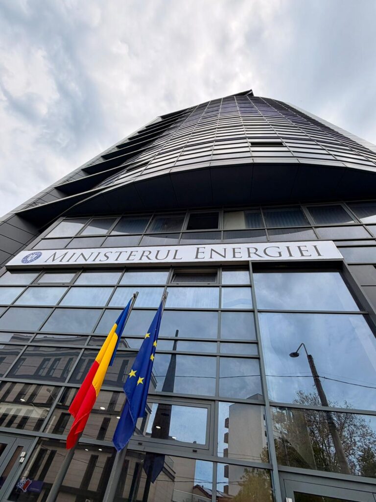Reacție fermă după declarațiile lui Bogdan Ivan. „Ministerul Energiei dezminte informațiile false privind deconectarea sau limitarea consumatorilor industriali”
