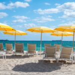 Amenzi usturătoare pe plajele din Italia și Spania pentru turiștii care își lasă prosoapele peste noapte ca să ocupe loc