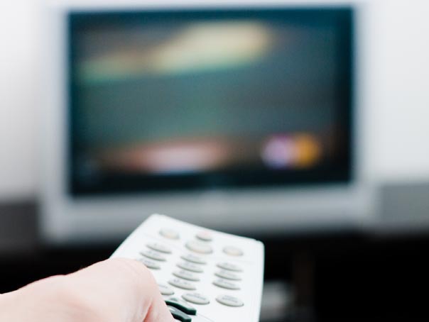 Câți români plătesc pentru Netflix, filme, seriale sau sport. România, mult sub media UE, potrivit Eurostat