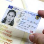 Haos cu noile cărți de identitate electronice. Ce să ai la tine când mergi la medic, cardul de sănătate sau buletinul?