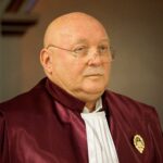 Scandal după zborul de lux spre Mykonos: PNL cere anchetă la CCR. Lista celor 13 pasageri