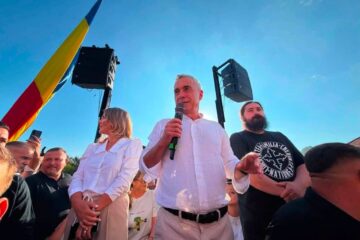 Călin Georgescu, discurs halucinant și plin de populism la Oradea: „Mi se spune că sunt în campanie electorală. Este fals”