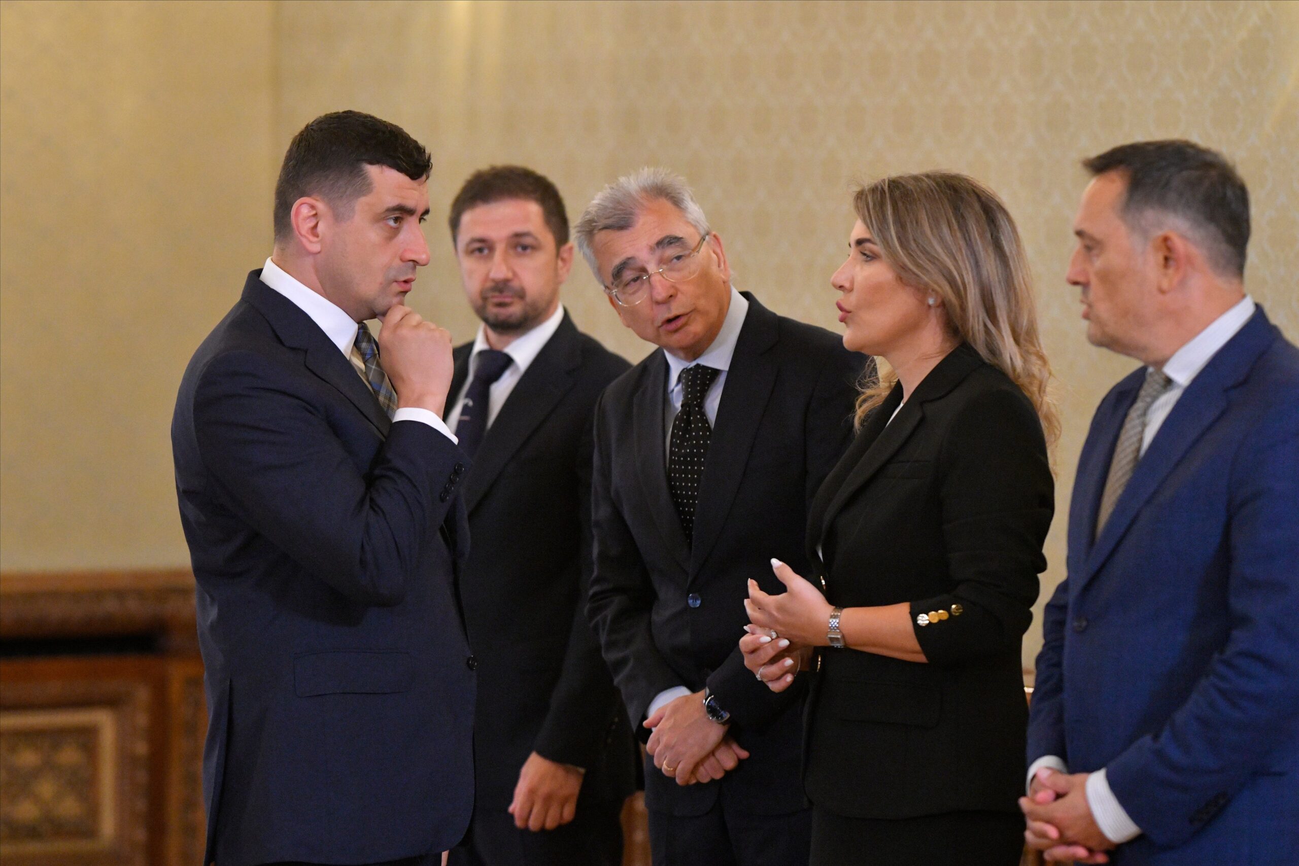 Cine e liderul AUR suspectat că e omul lui Bolojan SURSE