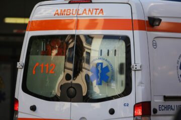 Criză la Ambulanță: 17 servicii județene nu au bani pentru cheltuielile lunii septembrie. Sindicaliștii cer intervenția președintelui
