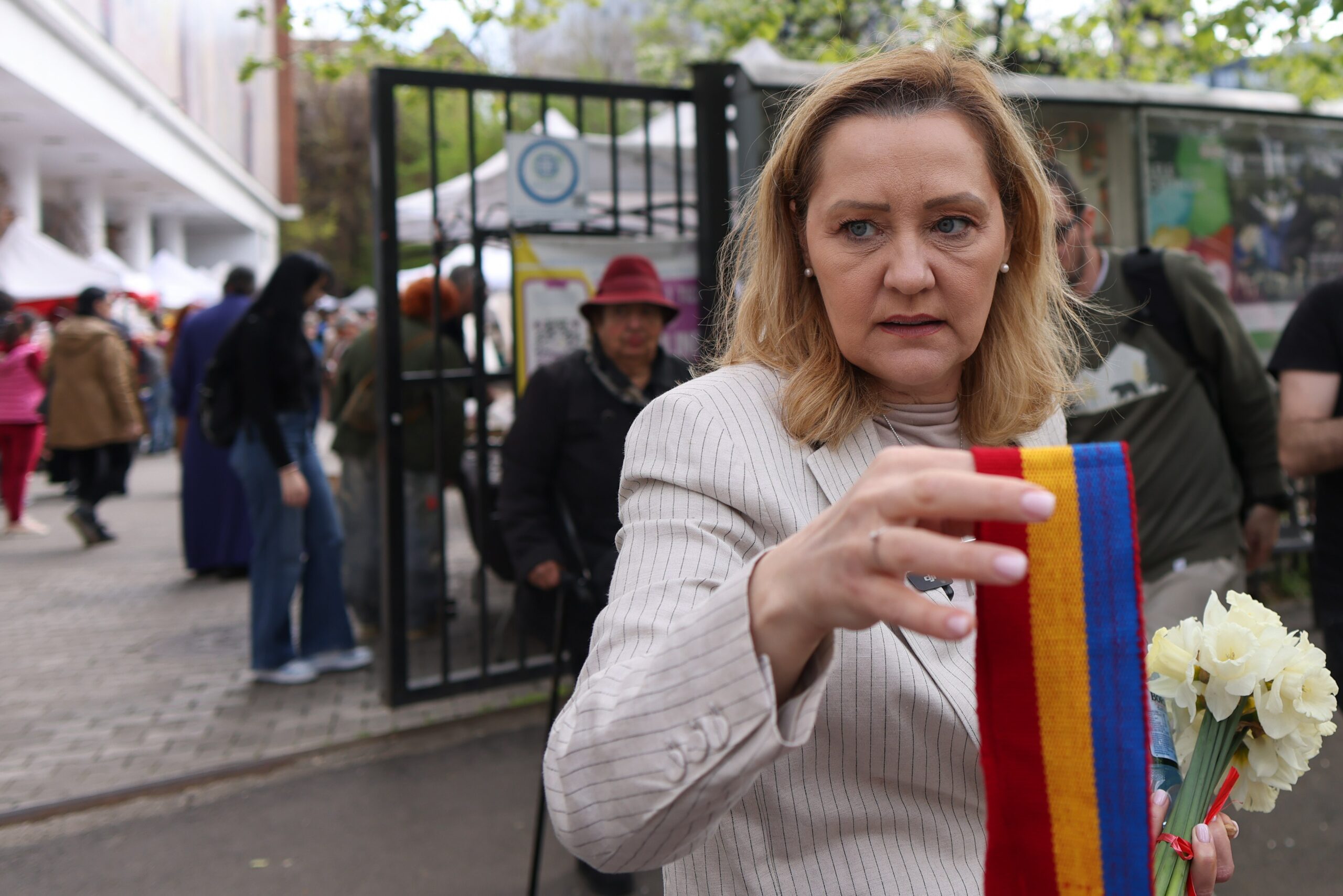 Elena Lasconi îi cere socoteală lui Nicușor Dan: „Ce-ai făcut, mă, tu, ăsta care ești la conducere, pentru țară?”