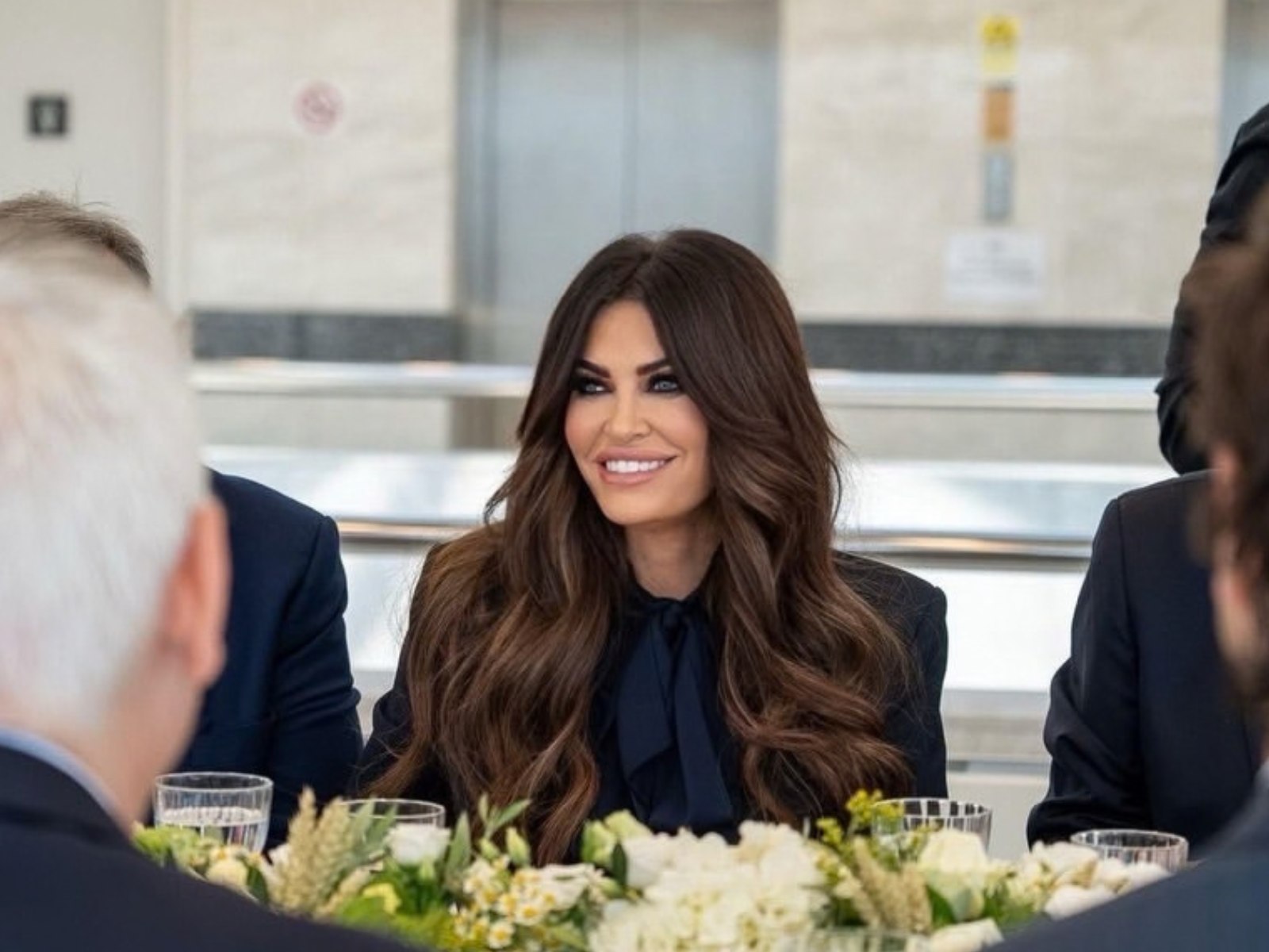 Financial Times: Declarațiile ambasadoarei SUA în Grecia provoacă agitație în România. Guilfoyle a vorbit despre înlăturarea guvernelor