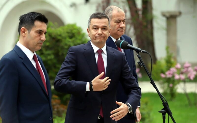 Claudiu Manda (PSD) spune că dacă Siegfried Mureșan păstrează direcția lui Ilie Bolojan „nici nu ar trebui să ne caute”