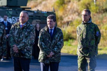 Nicușor Dan, la Lapland Air Wing: România vrea să aprofundeze cooperarea militară cu Finlanda