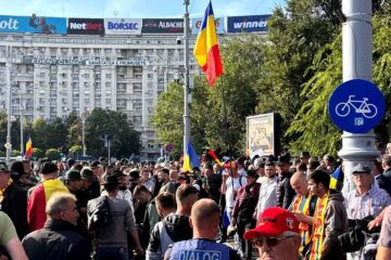 Nicușor Dan condamnă violențele din Piața Victoriei și avertizează asupra instigării: „Protestul este o formă de libertate, nu de intimidare