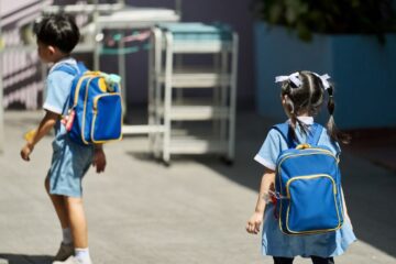 Începe anul școlar 2026-2027. Când primesc elevii următoarea vacanță și locațiile unde poți călătorii atunci