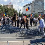 Poliția Capitalei face verificări după agresarea a doi jurnaliști de la Realitatea la protestul din Piața Victoriei