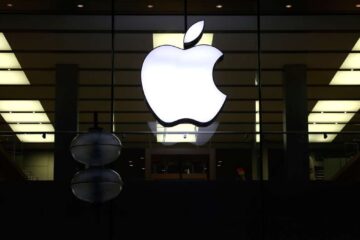 prețul a scăzut la jumătate și a fost lansată alături de Mac mini cu M6
