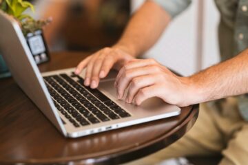 7.800 de posturi de director de școală, la concurs. Ce subiecte primesc profesorii și ce note trebuie să obțină pentru promovare