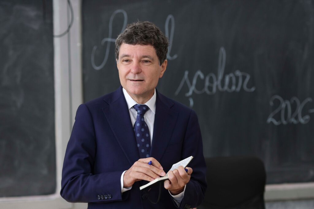 Nicușor Dan vorbește despre pericolul dezinformării de Ziua Educației: „Avem nevoie de profesioniști care să educe noile generații să gândească critic”
