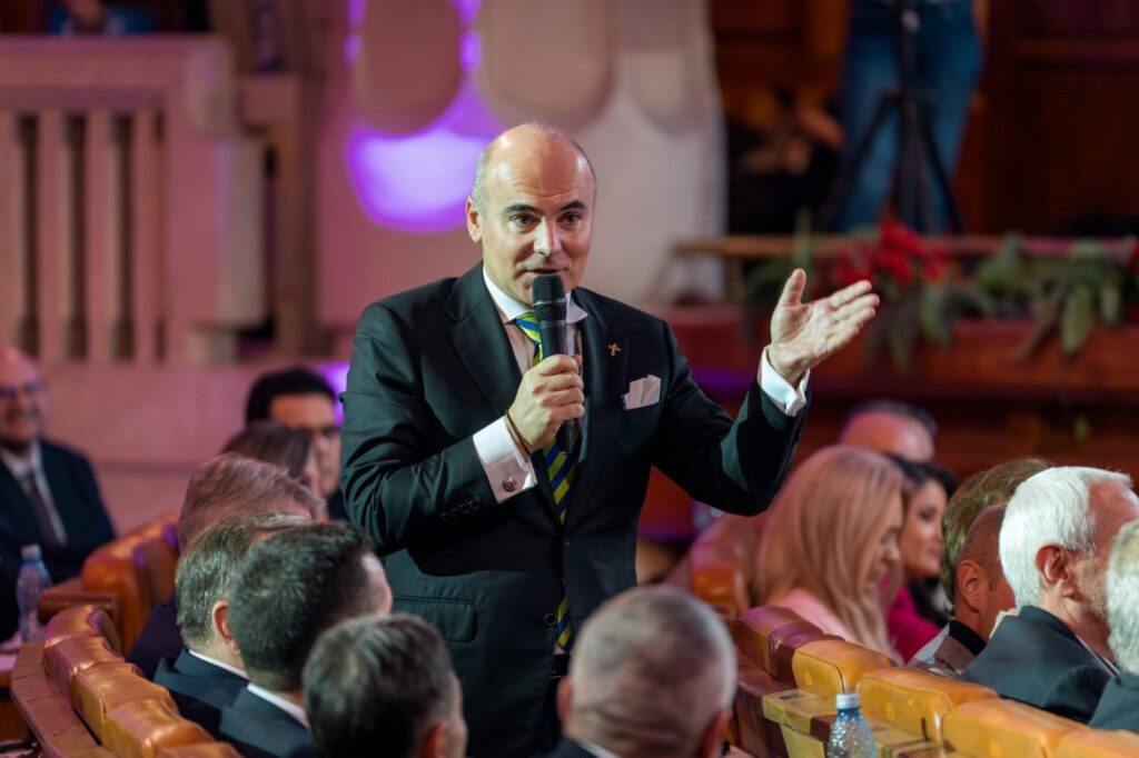 Rareș Bogdan: „Suntem 25 de liberali gata să votăm Guvernul Luca Niculescu”. Grupul ar putea ajunge la 27-28 de parlamentari