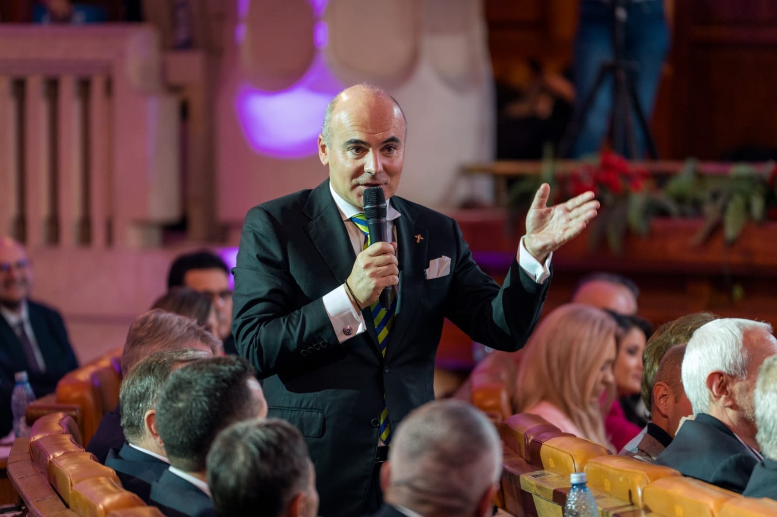 Rareș Bogdan: „Suntem 25 de liberali gata să votăm Guvernul Luca Niculescu”. Grupul ar putea ajunge la 27-28 de parlamentari