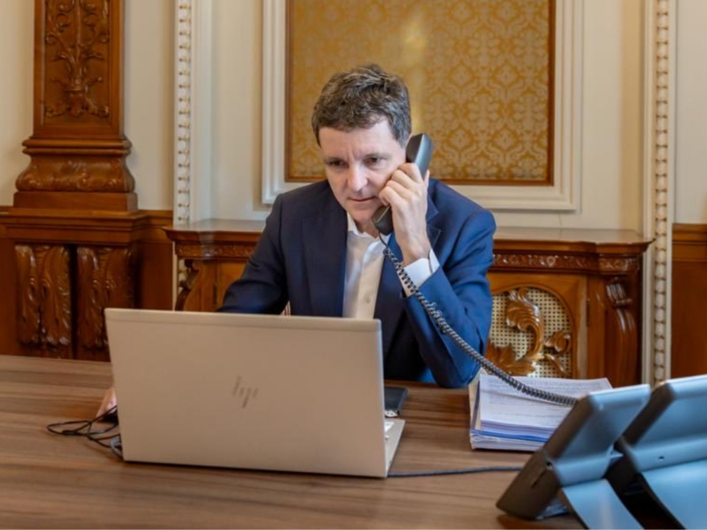 Nicușor Dan a discutat cu președinta Bulgariei despre atacurile asupra navelor comerciale din Marea Neagră. Ce au convenit cei doi