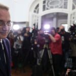 Trei ore de discuții între Luca Niculescu și viitorii miniștri la Vila Lac: „Nu ne așteaptă o perioadă ușoară”. La întâlnire a participat și Eugen Tomac