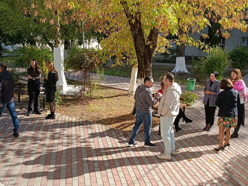 „Mult prea simplu!” Aproape toți candidații la șefia școlilor au trecut proba scrisă. Ce subiecte au primit