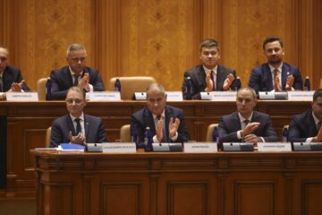Noul Guvern, o avanpremieră a politicii românești din anii următori. De ce ar putea deveni regula guvernele fără majorități stabile