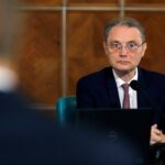 Luca Niculescu efectuează prima sa vizită în străinătate în calitate de premier. Se va întâlni cu Maia Sandu și Vasile Tofan
