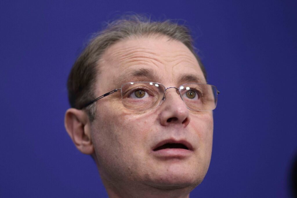 Premierul Luca Niculescu anunță măsuri de securitate suplimentare după sabotajul de la Brașov atribuit Rusiei. „Am și prevenit multe alte incidente”