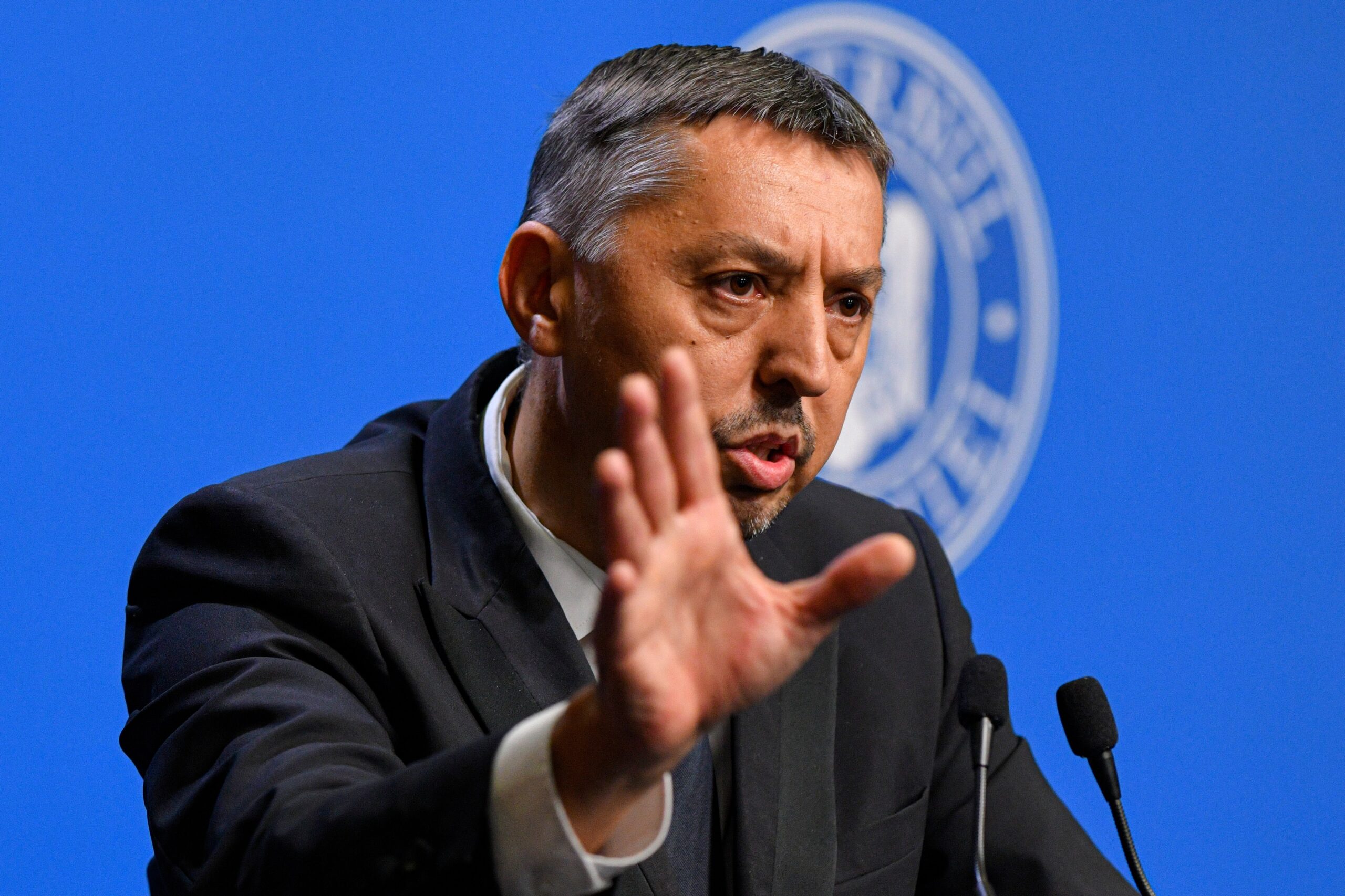 Daniel David explică tăierile de la Educație: „Nu am primit banii de la Ministerul de Finanțe”. Ce spune despre burse, austeritate și școlile din mediul rural