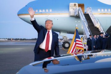 Reclamele care-l laudă pe Trump au costat milioane de dolari din banii contribuabililor. Președintele SUA anunță cine va plăti de acum spoturile TV